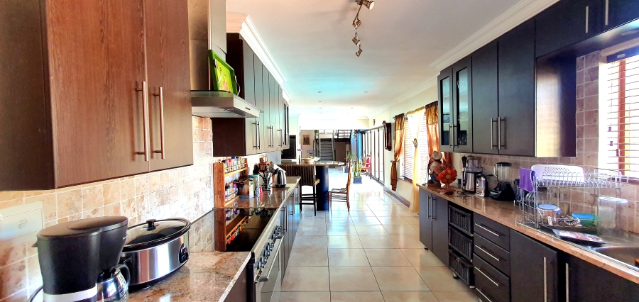 4 Bedroom Property for Sale in Strelitzia Park Eastern Cape